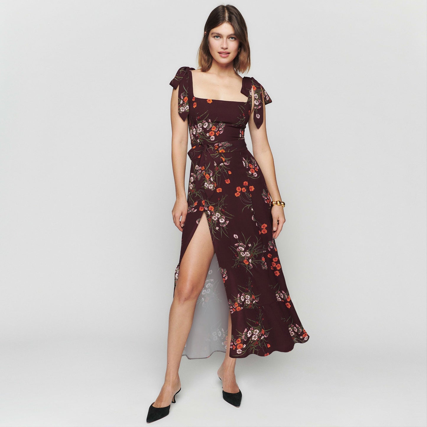 Vestido Largo Elegante con Escote Sencillo