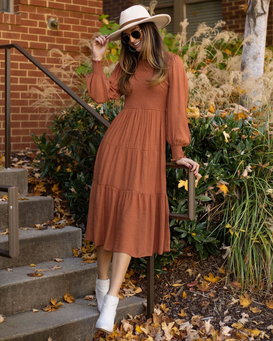 Vestido de Invierno con Mangas Largas y Capas - Vestiria