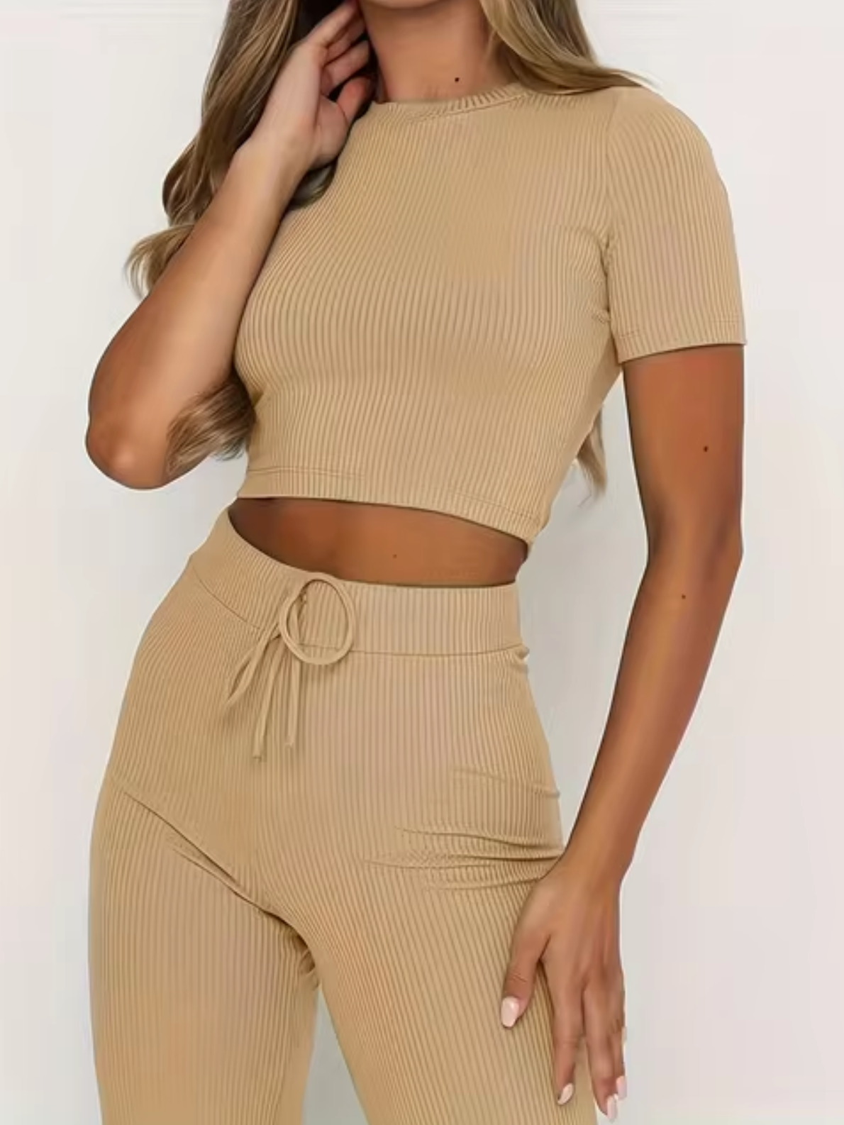 Conjunto Deportivo Top Corto y Pantalón - Vestiria