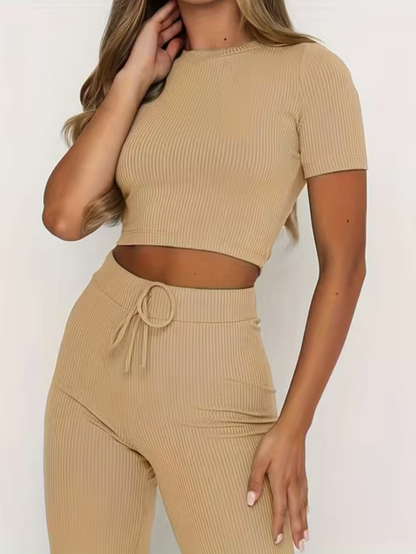 Conjunto Deportivo Top Corto y Pantalón - Vestiria