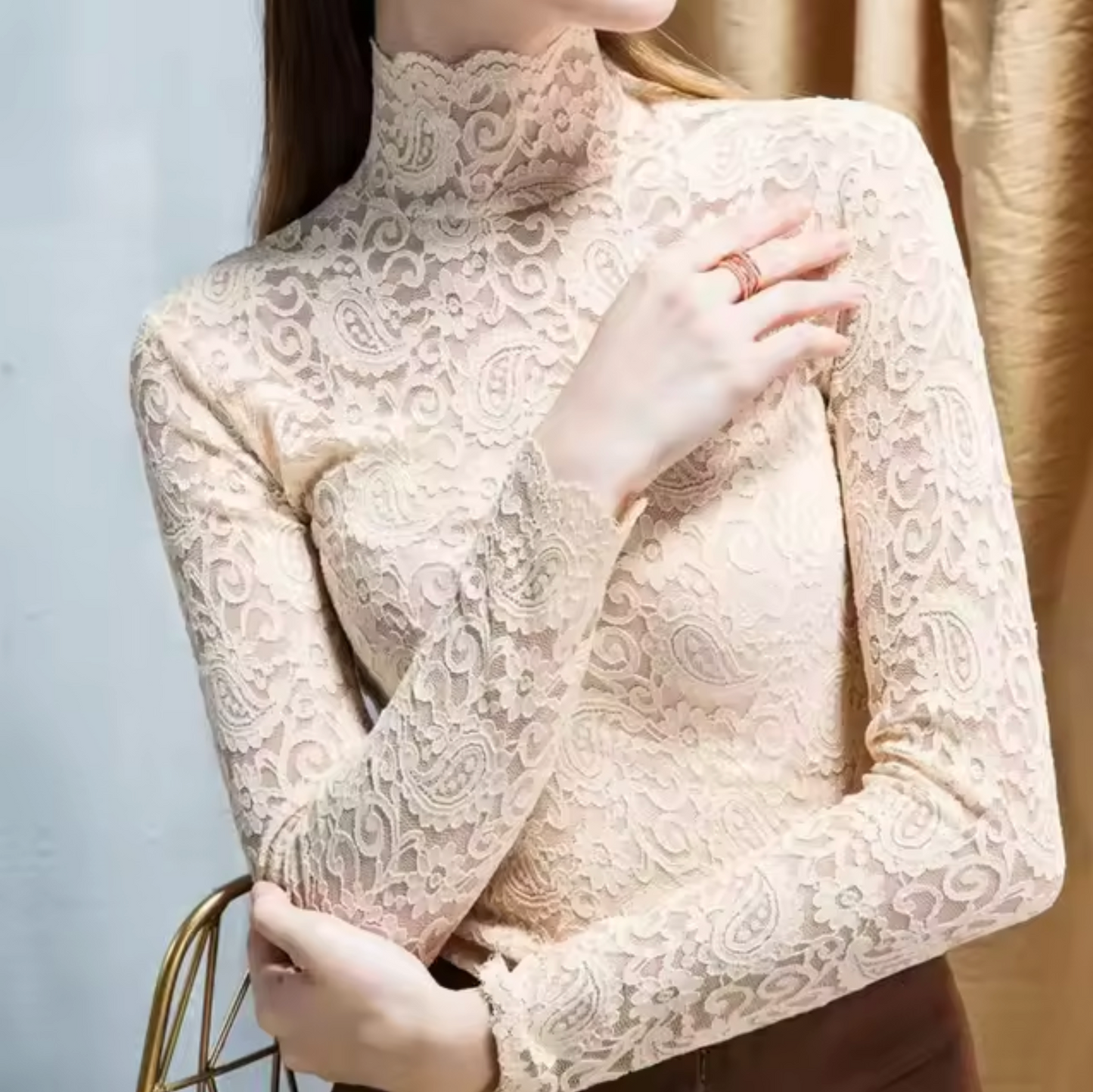 Top de encaje cuello alto manga larga elegante - Vestiria