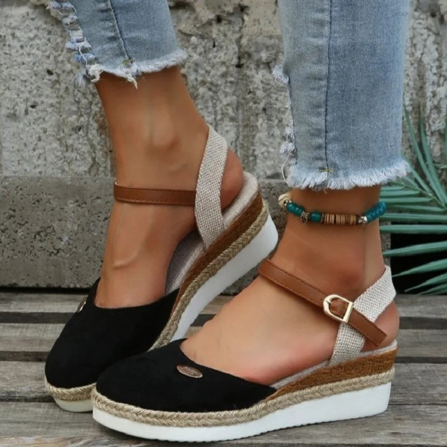 Sandalias Chic Con Estampado Colorido Kalea - Vestiria