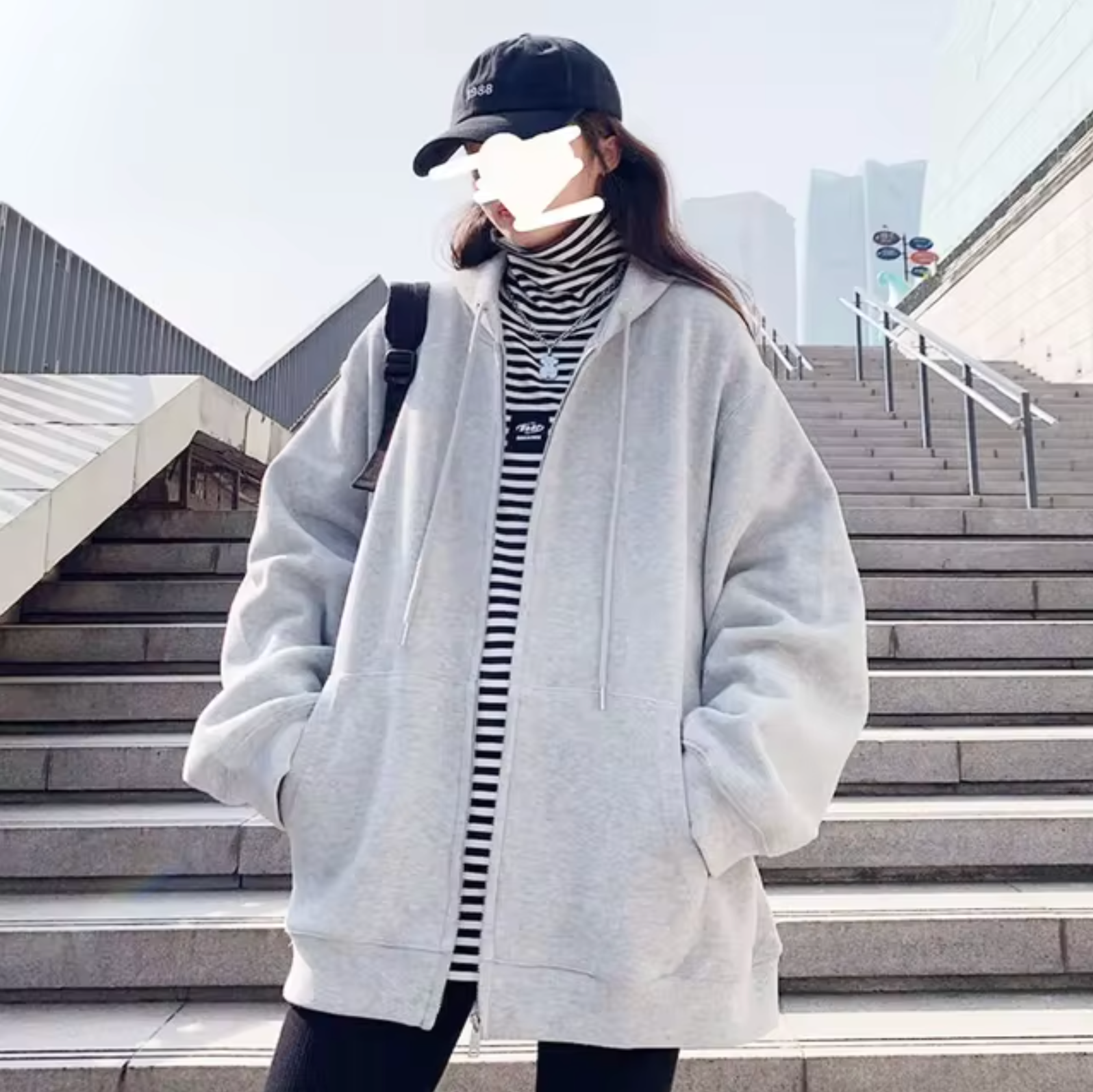 Sudadera Capucha Grande y Estilosa - Vestiria