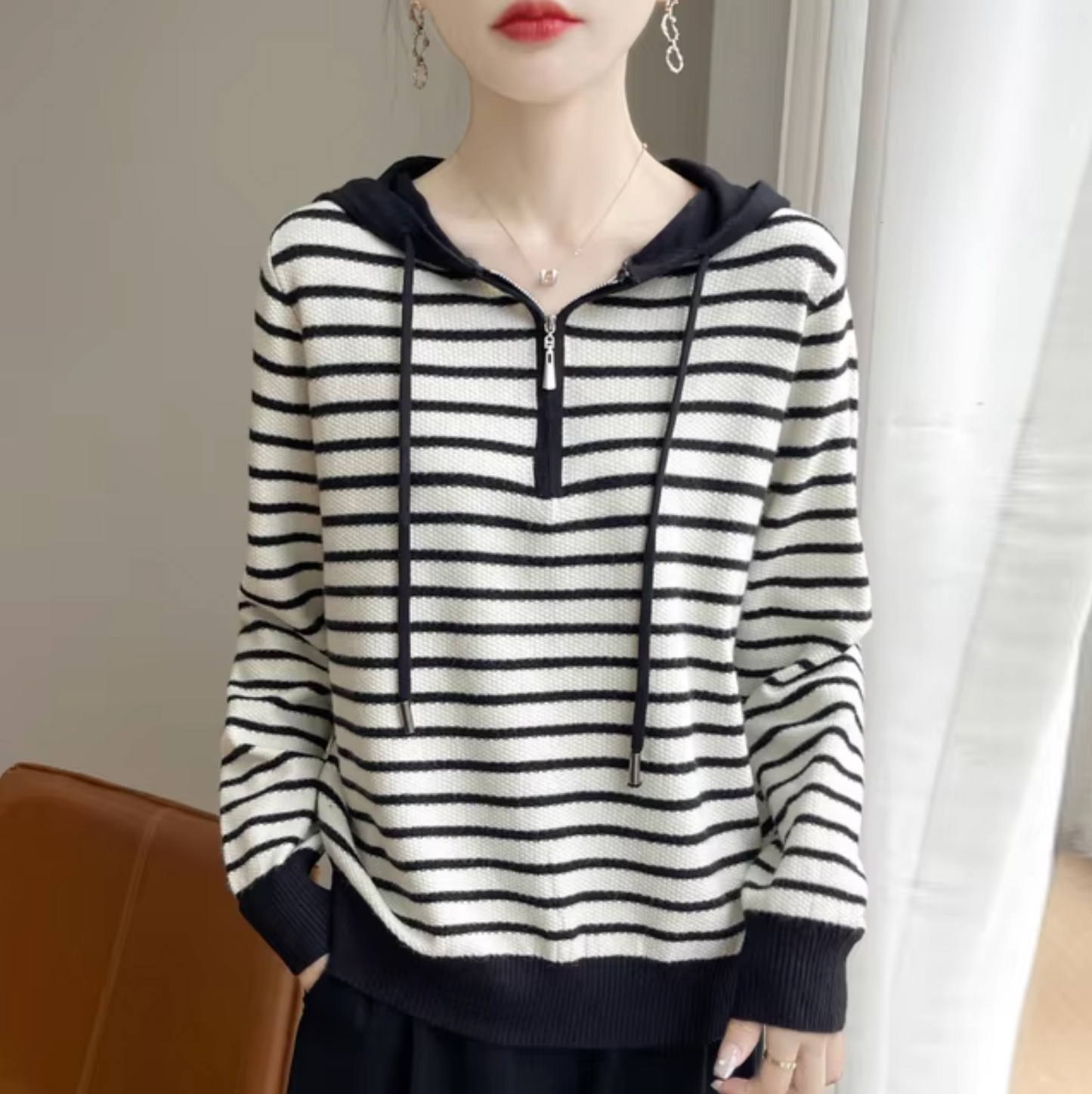 Sudadera de lana cálida con capucha - Vestiria