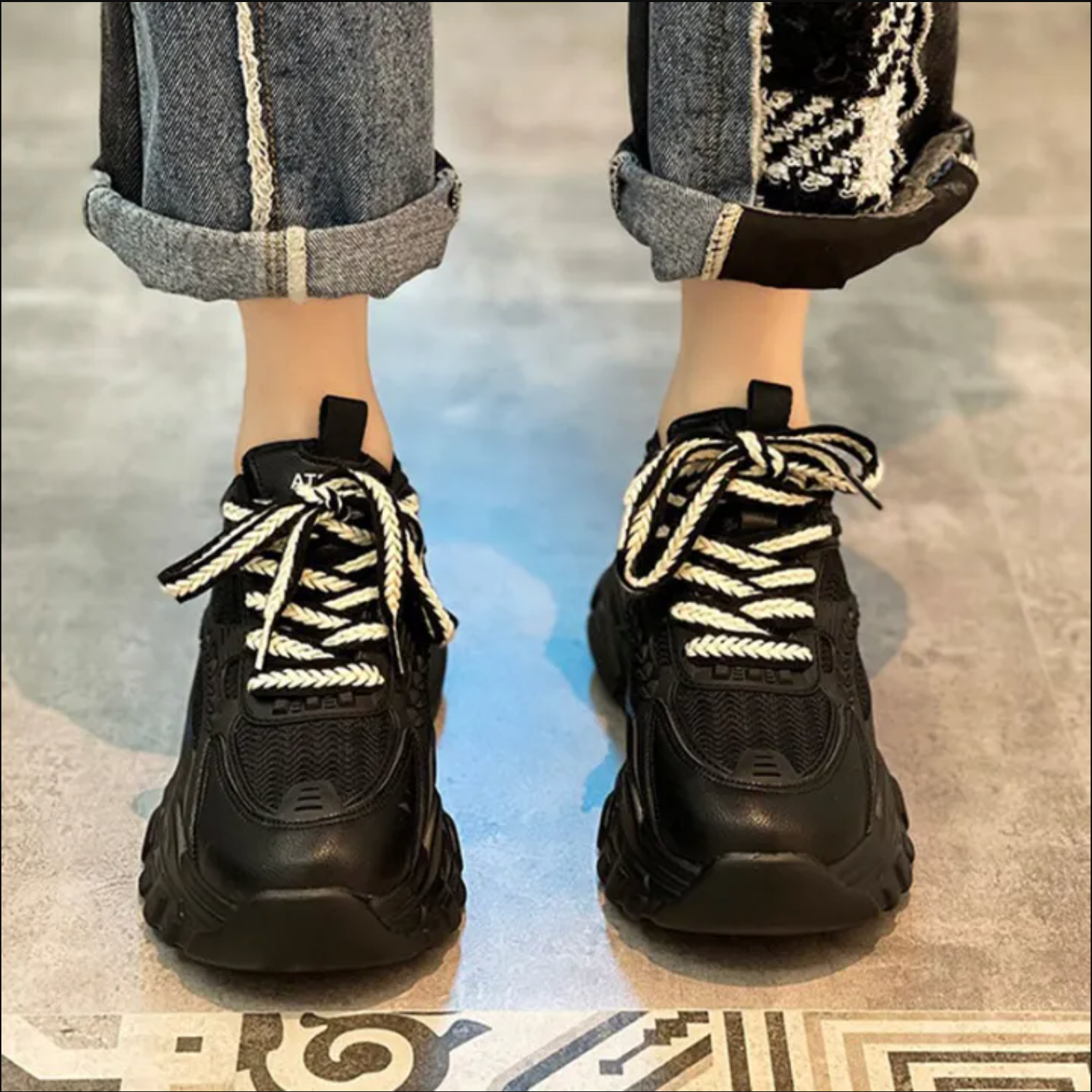 Zapatillas Deportivas con Suela Alta y Resistente - Vestiria