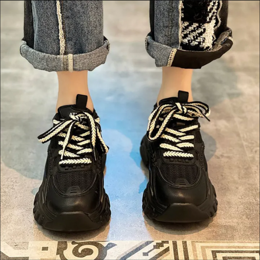 Zapatillas Deportivas con Suela Alta y Resistente - Vestiria