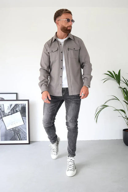 Chaqueta casual con cierre botones