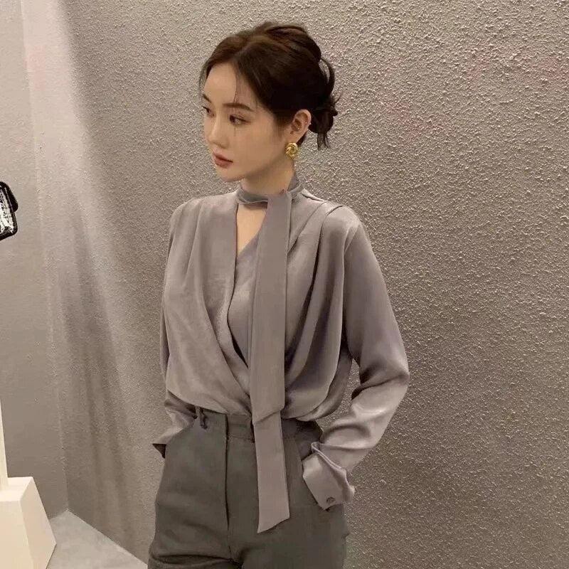 Blusa Satén de Mujer con Lazo Elegante - Vestiria