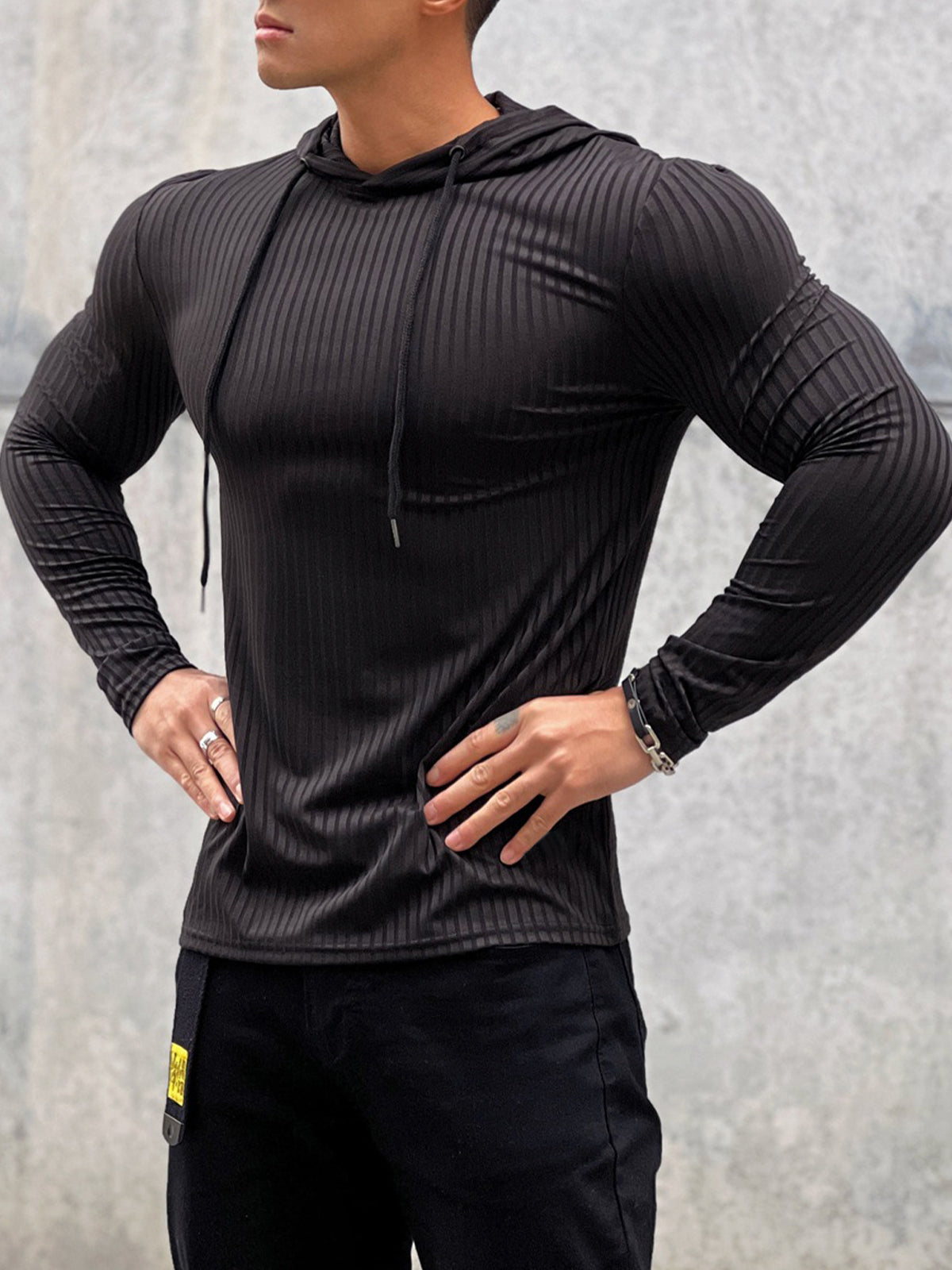 Camisa Deportiva Con Capucha Elástica