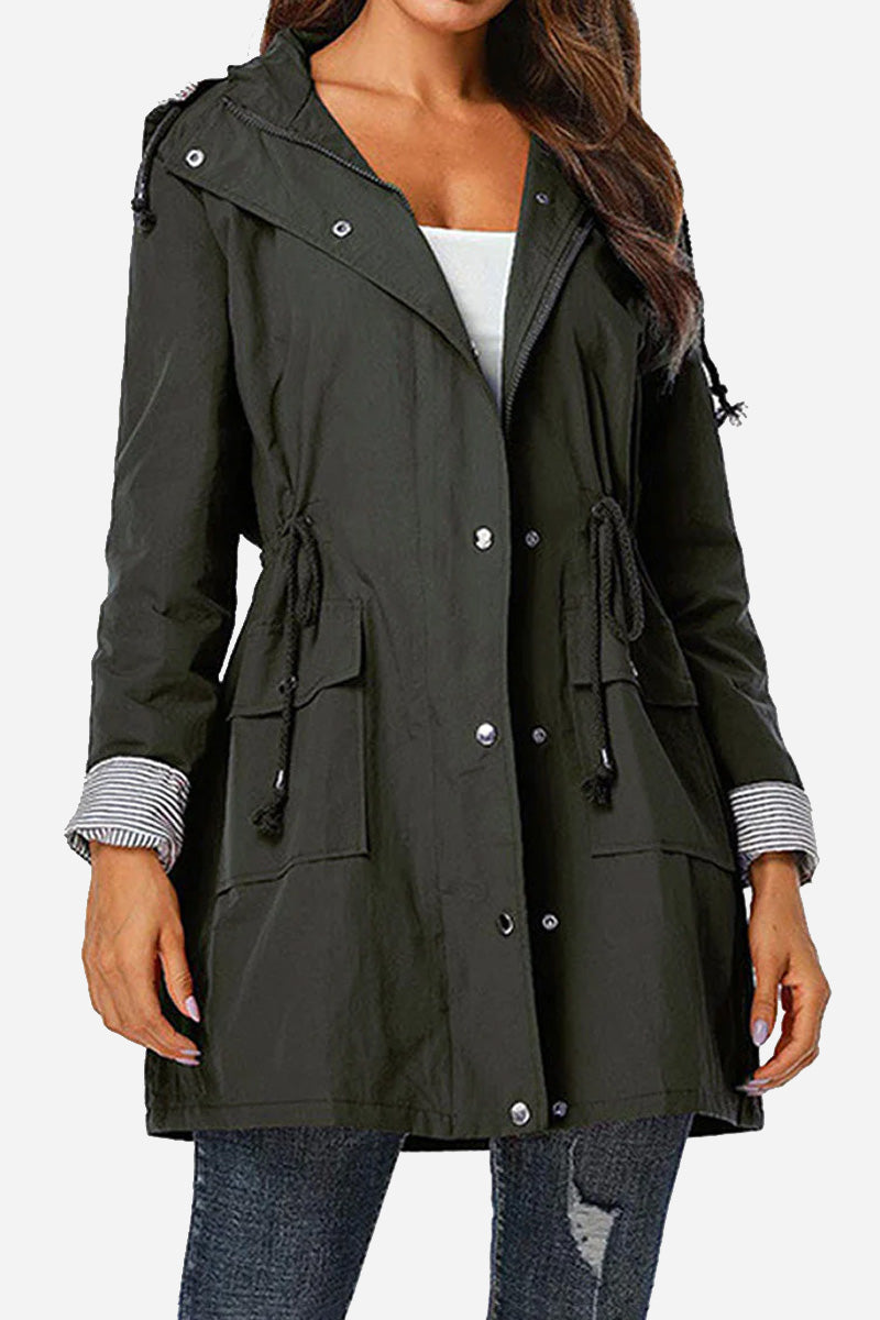 Chaqueta deportiva mujer con capucha ajustable