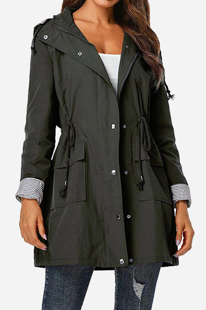 Chaqueta deportiva mujer con capucha ajustable