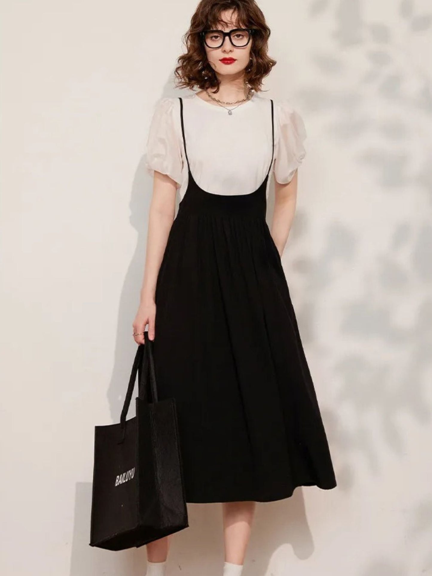 Vestido Camisero con Falda Midi Elegante - Vestiria