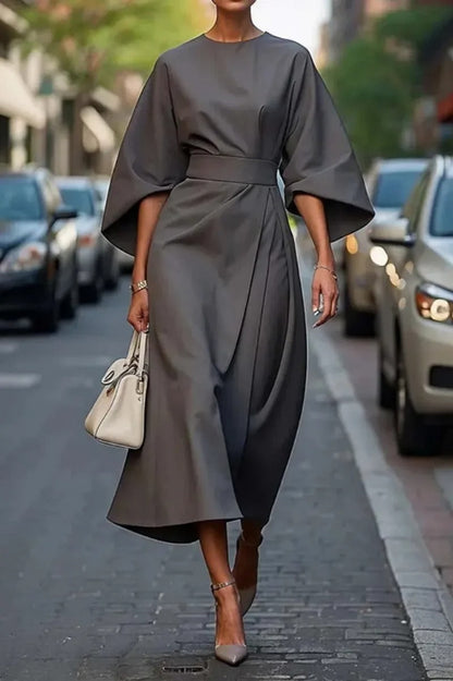 Vestido Elegante Cinturón Mangas Capucha