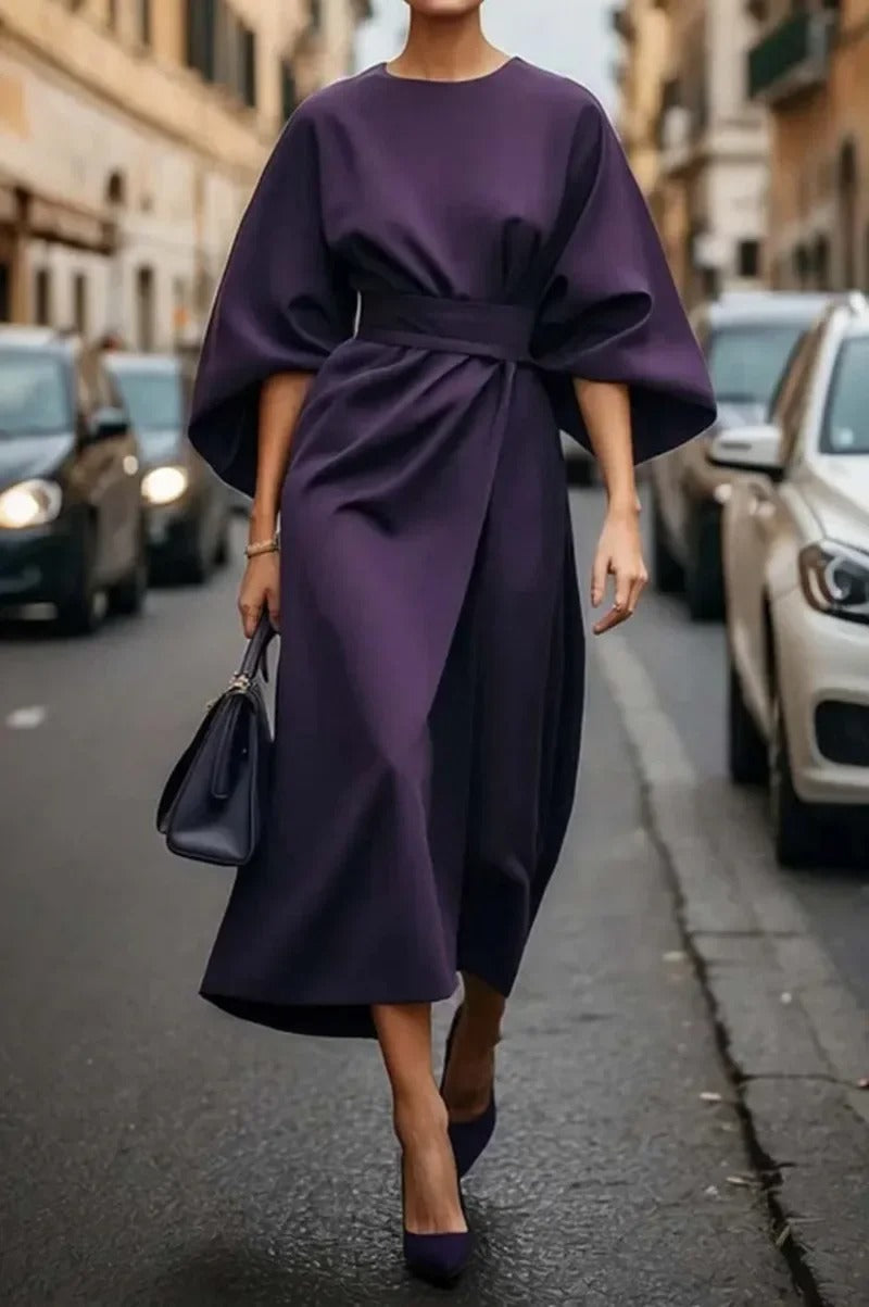 Vestido Elegante Cinturón Mangas Capucha