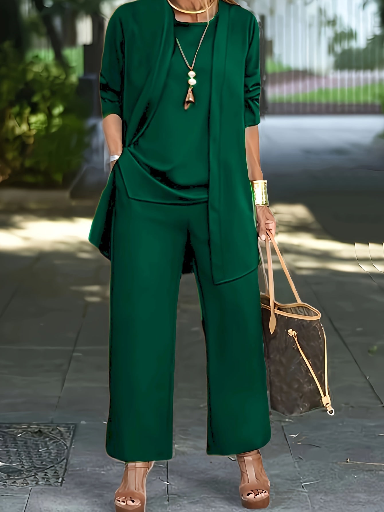Traje mujer elegante de tres piezas