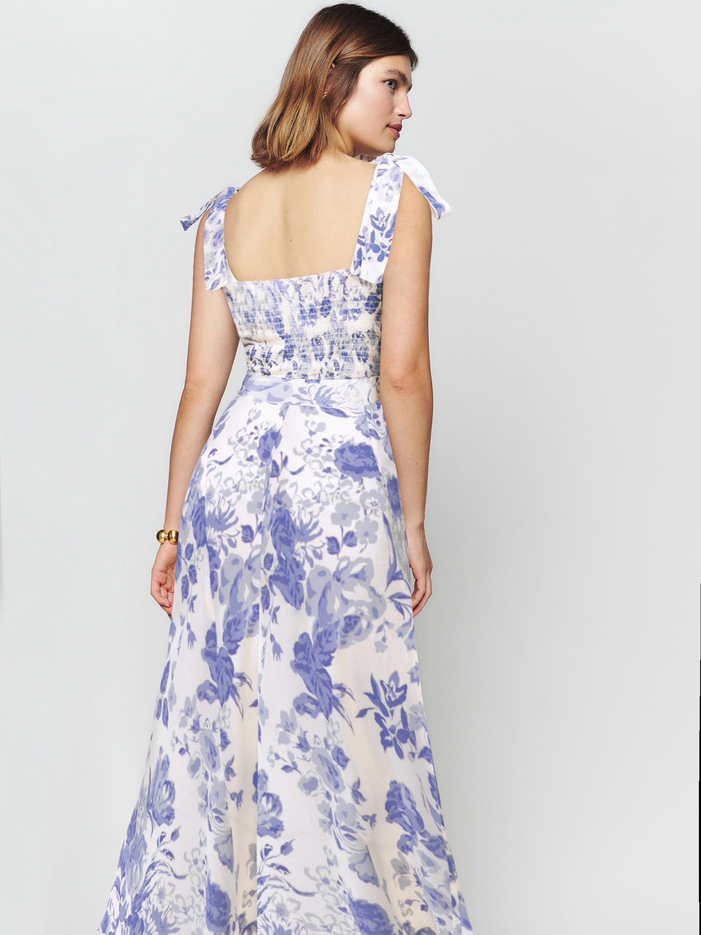 Vestido Largo Elegante con Escote Sencillo - Vestiria