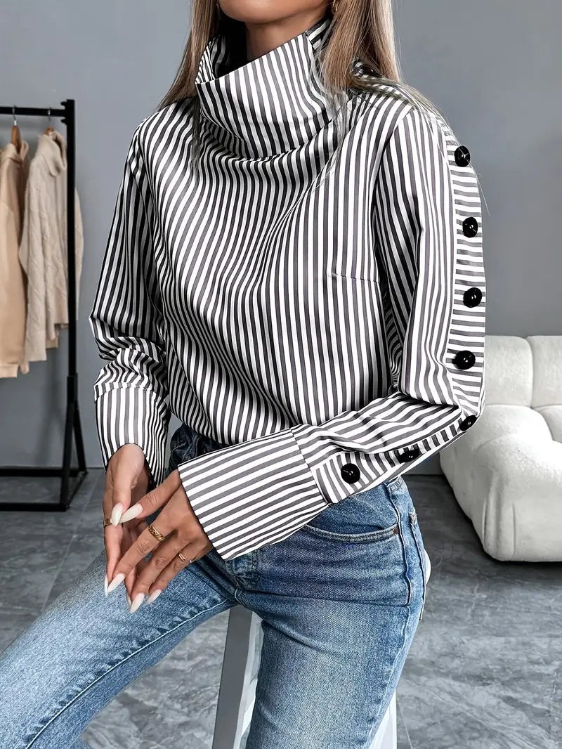 Blusa de rayas cuello alto elegante