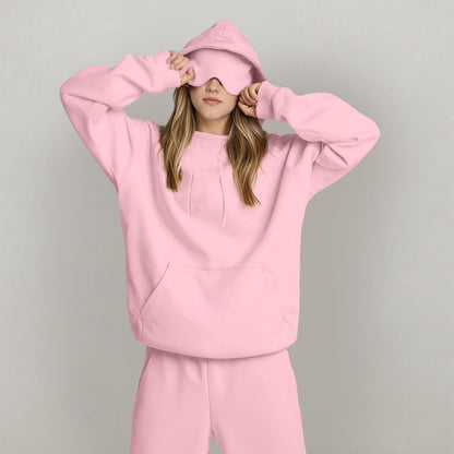 Pantalones y sudadera cómodos para chica