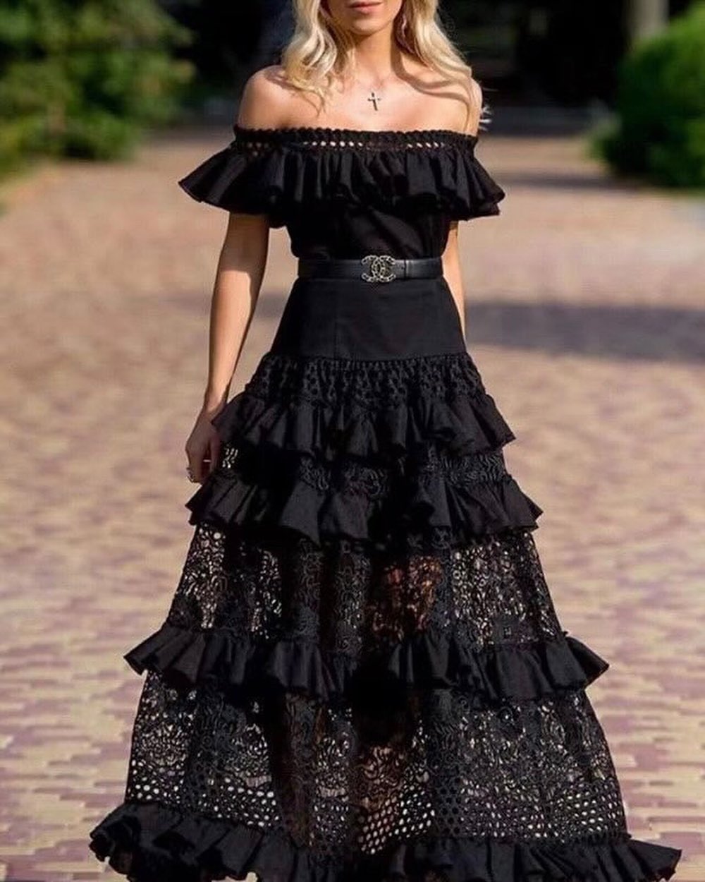 Vestido de Fiesta Largo con Encajes - Vestiria