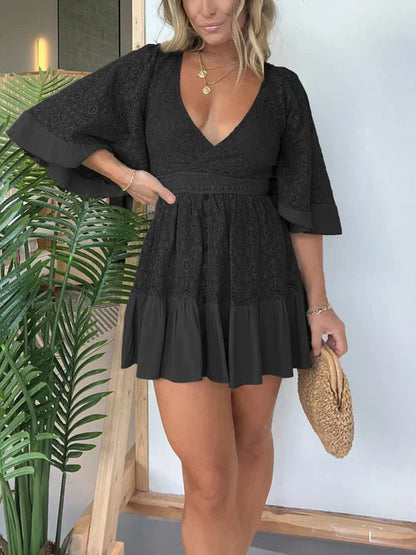 Vestido de Encaje Corto con Escote en V Elegante
