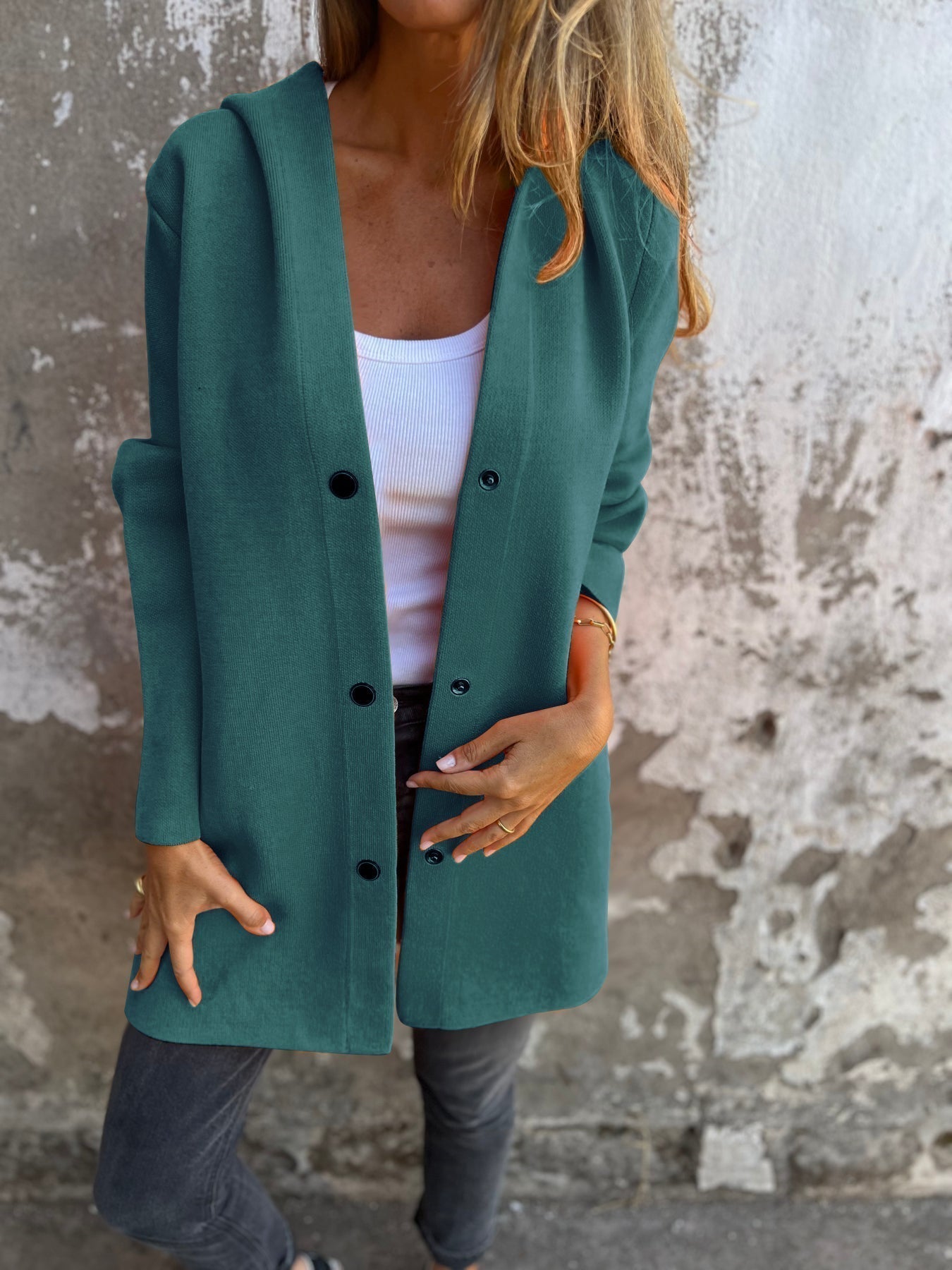 Chaqueta casual con capucha y cierre fácil