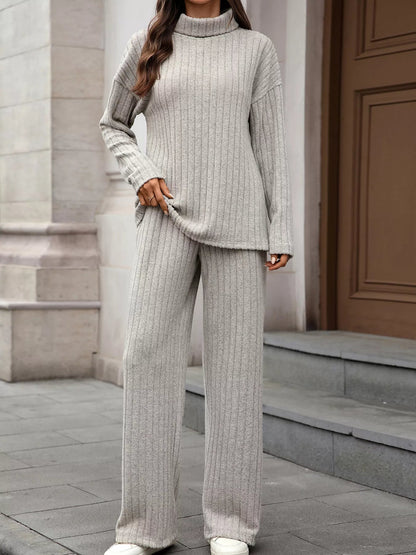 Conjunto Jersey Cuello Alto y Pantalones Suaves