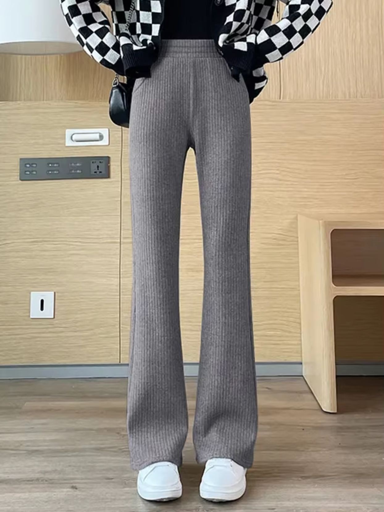 Pantalón Ancho de Piel Suave Cálido