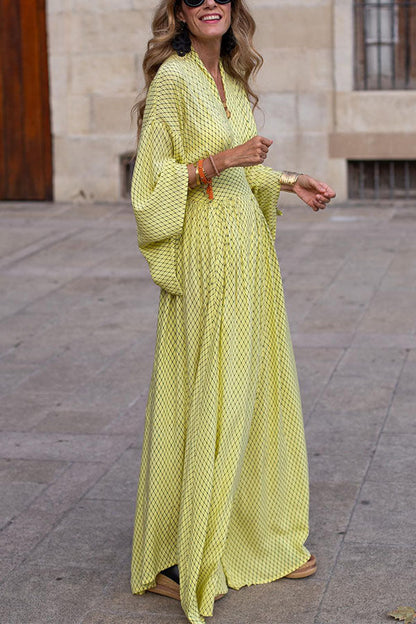 Vestido Cómodo con Cuello en V y Falda Amplia