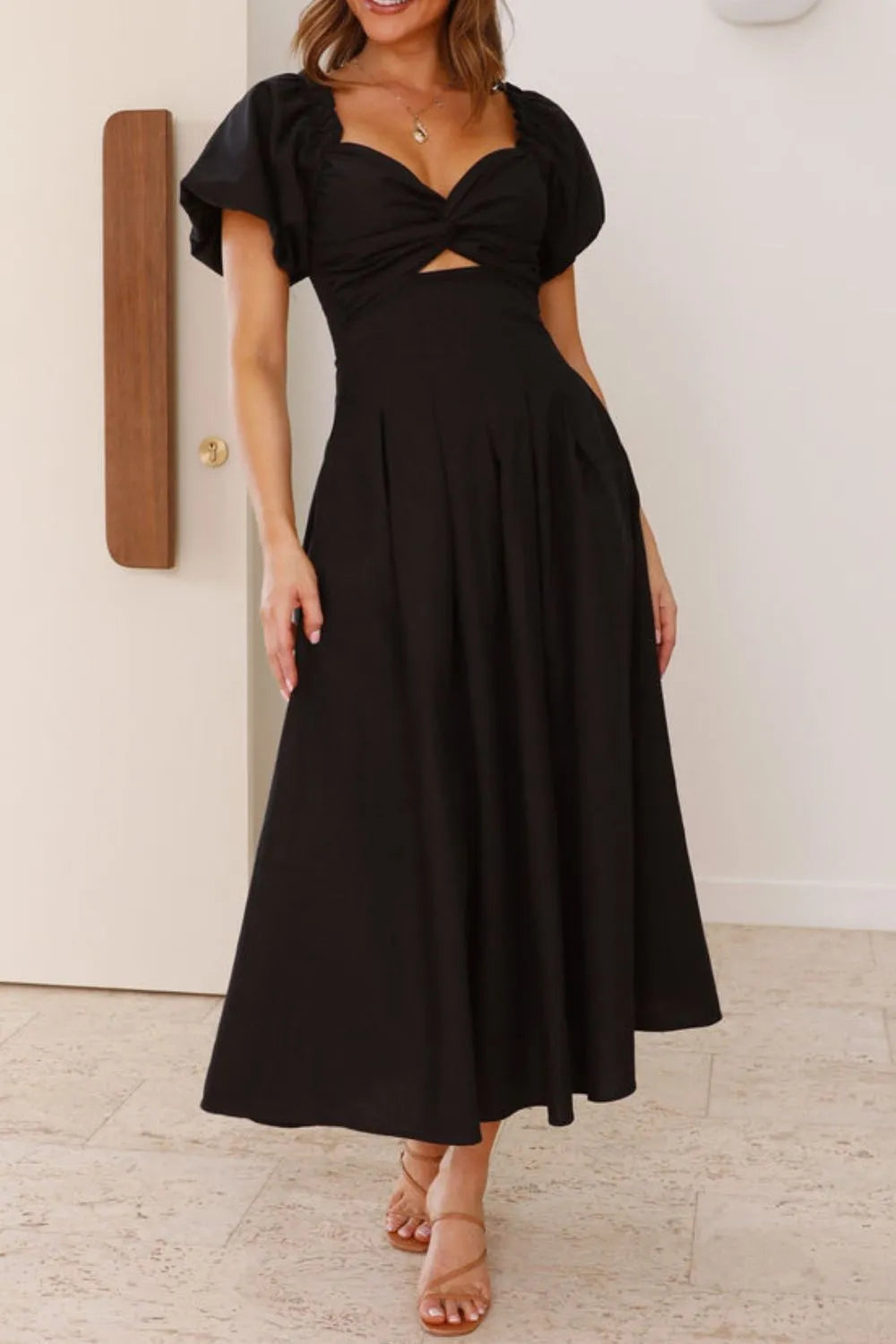 Vestido Elegante Mangas Voladas - Vestiria