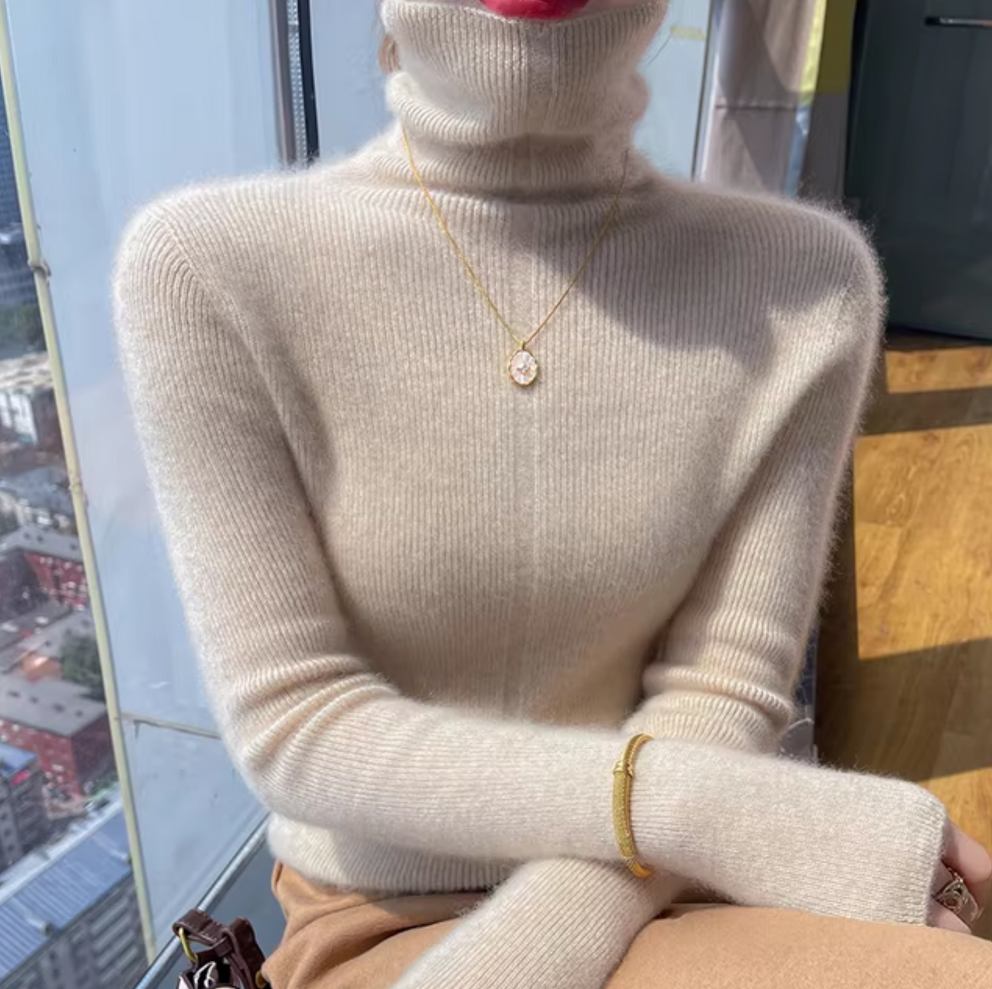 Chaquetón de lana suave cuello alto