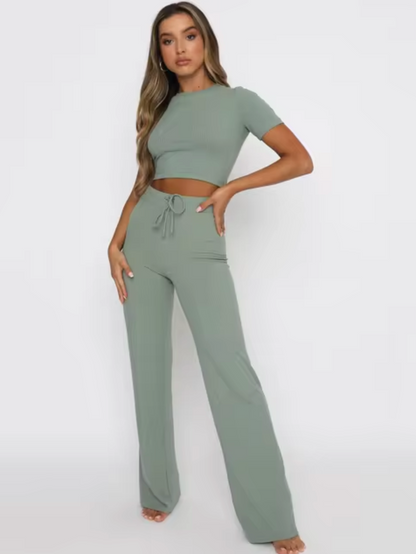 Conjunto Deportivo Top Corto y Pantalón