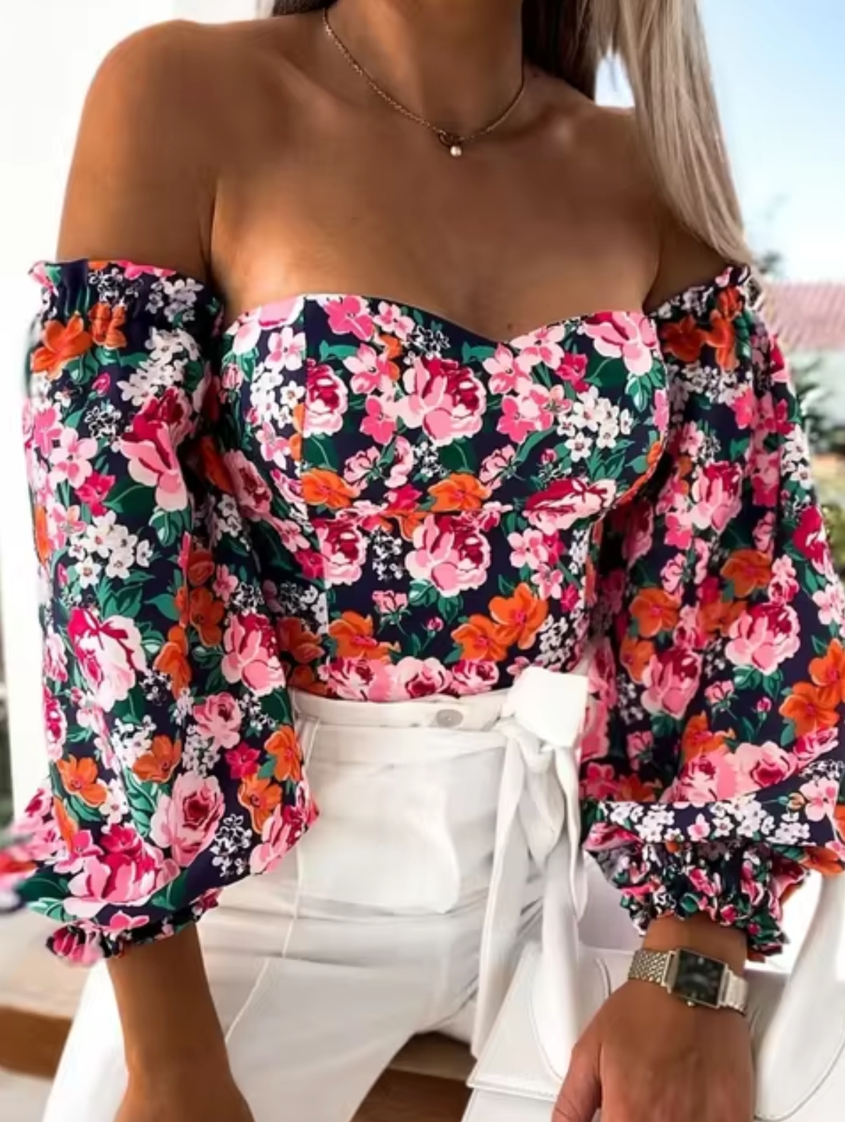 Blusas Florales con Escote en V