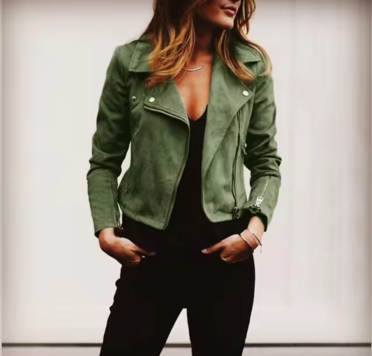 Chaqueta de cuero ajustada elegante