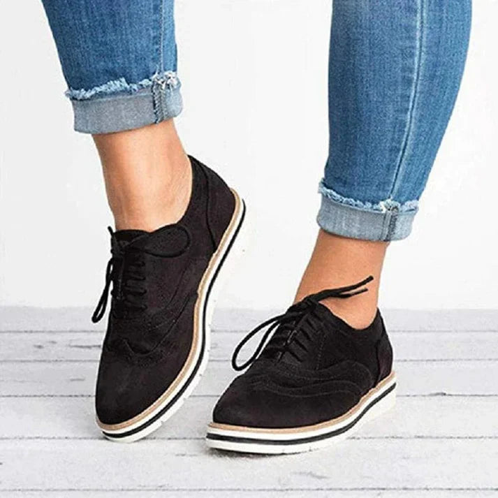 Zapatos de Piel Elegantes con Cintas