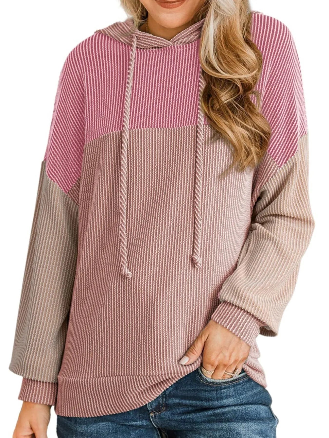 Chaqueta Deportiva Con Capucha Y Cordon Ajustable - Vestiria