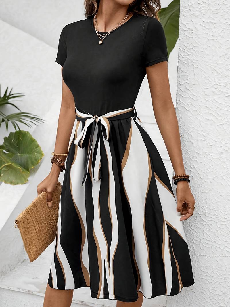Vestido Ligero de Verano con Cinturón Adaptable - Vestiria