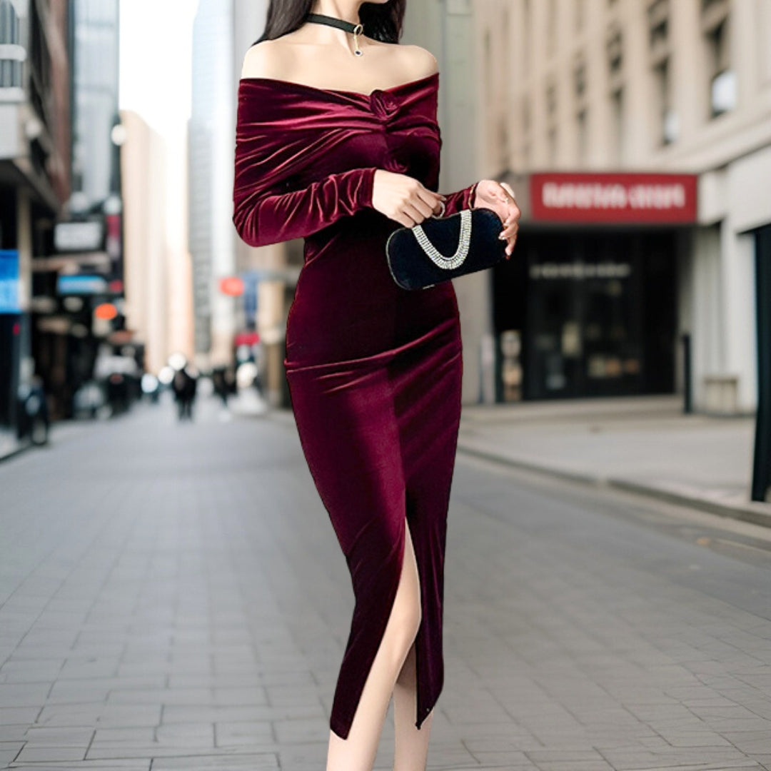 Vestido Largo Elegante con Escote Profundo - Vestiria