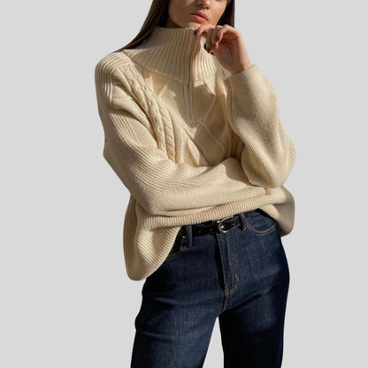 Sudadera Cuello Alto Diseño Geométrico