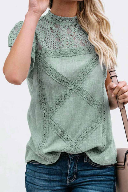 Blusa de encaje elegante manga corta