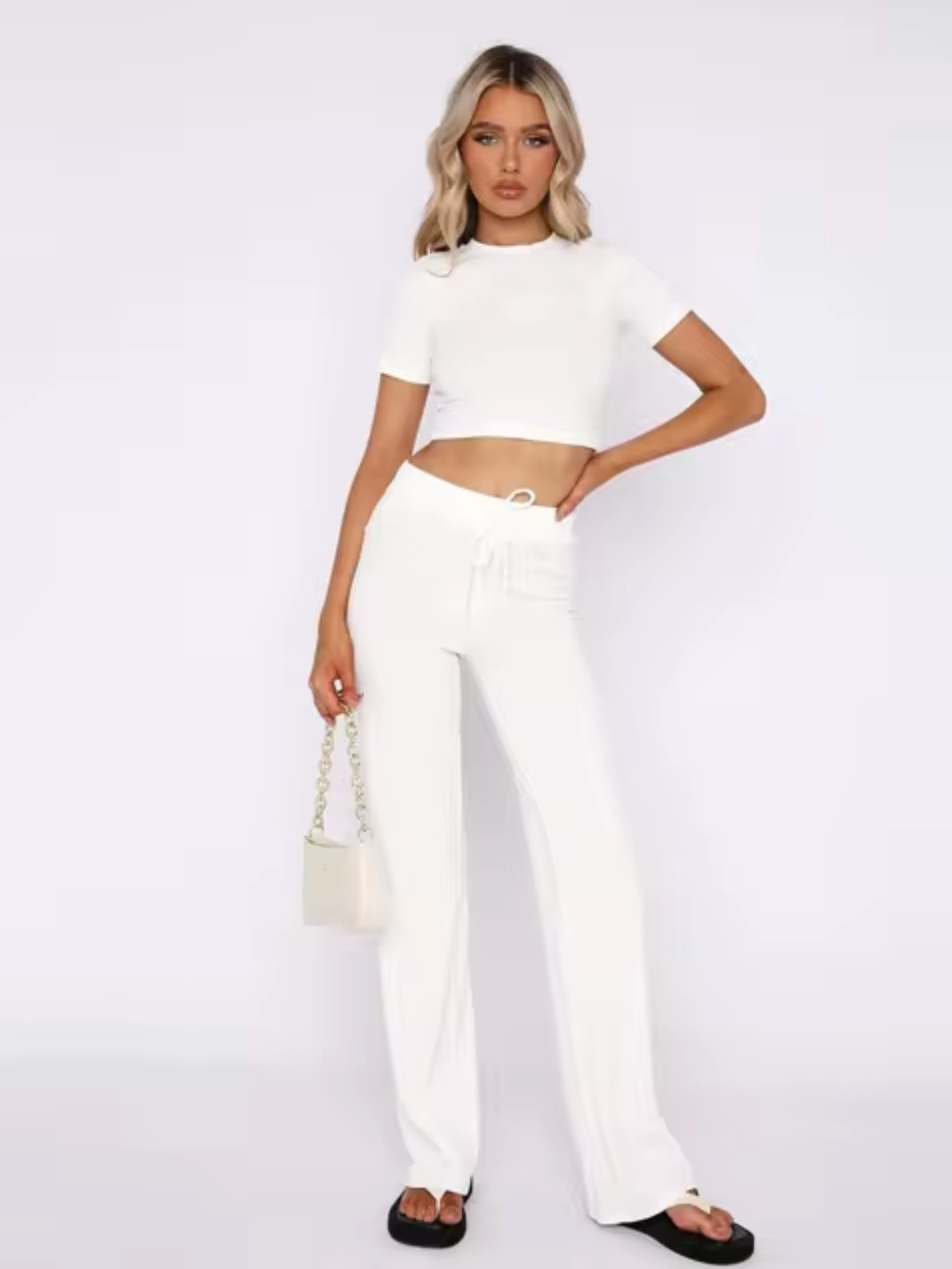 Conjunto Deportivo Top Corto y Pantalón
