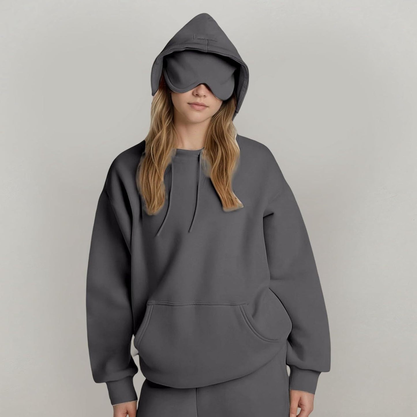 Pantalones y sudadera cómodos para chica