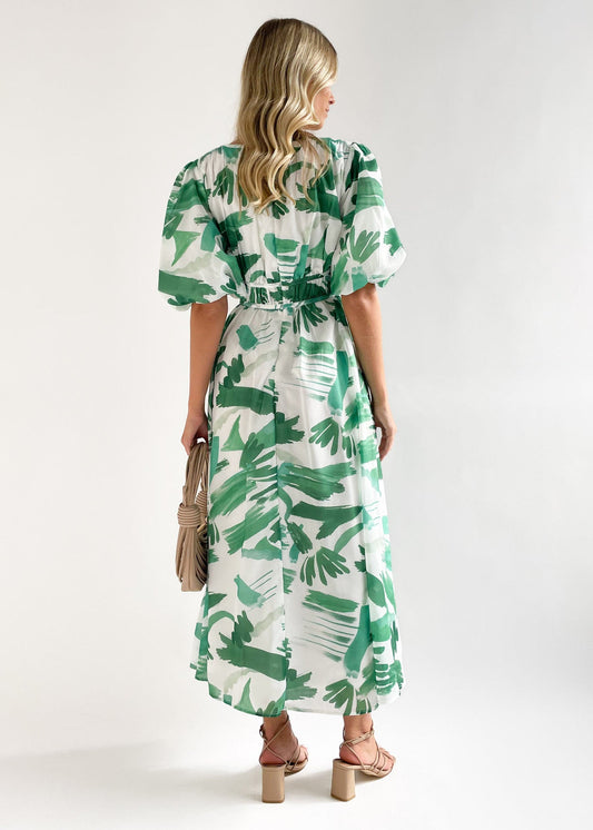 Vestido Largo Elegante con Cuello en V y Mangas Voladas - Vestiria