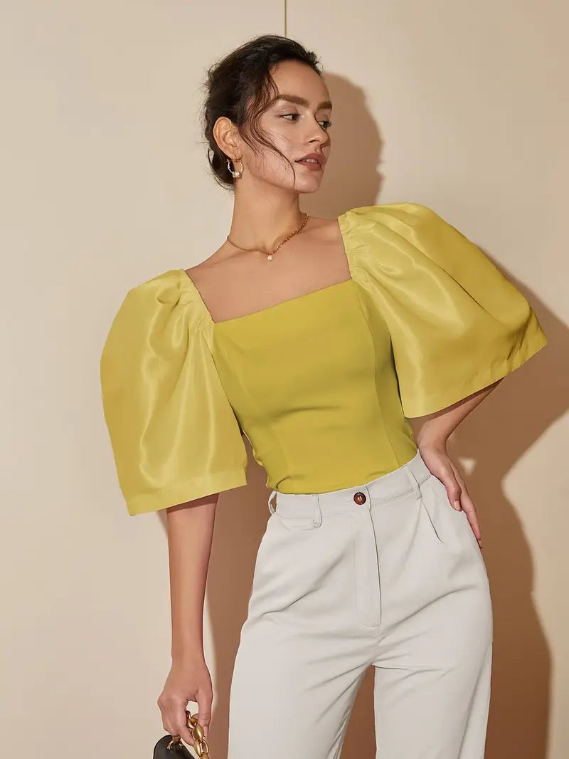Top de Raso Elegante Mangas Voladas