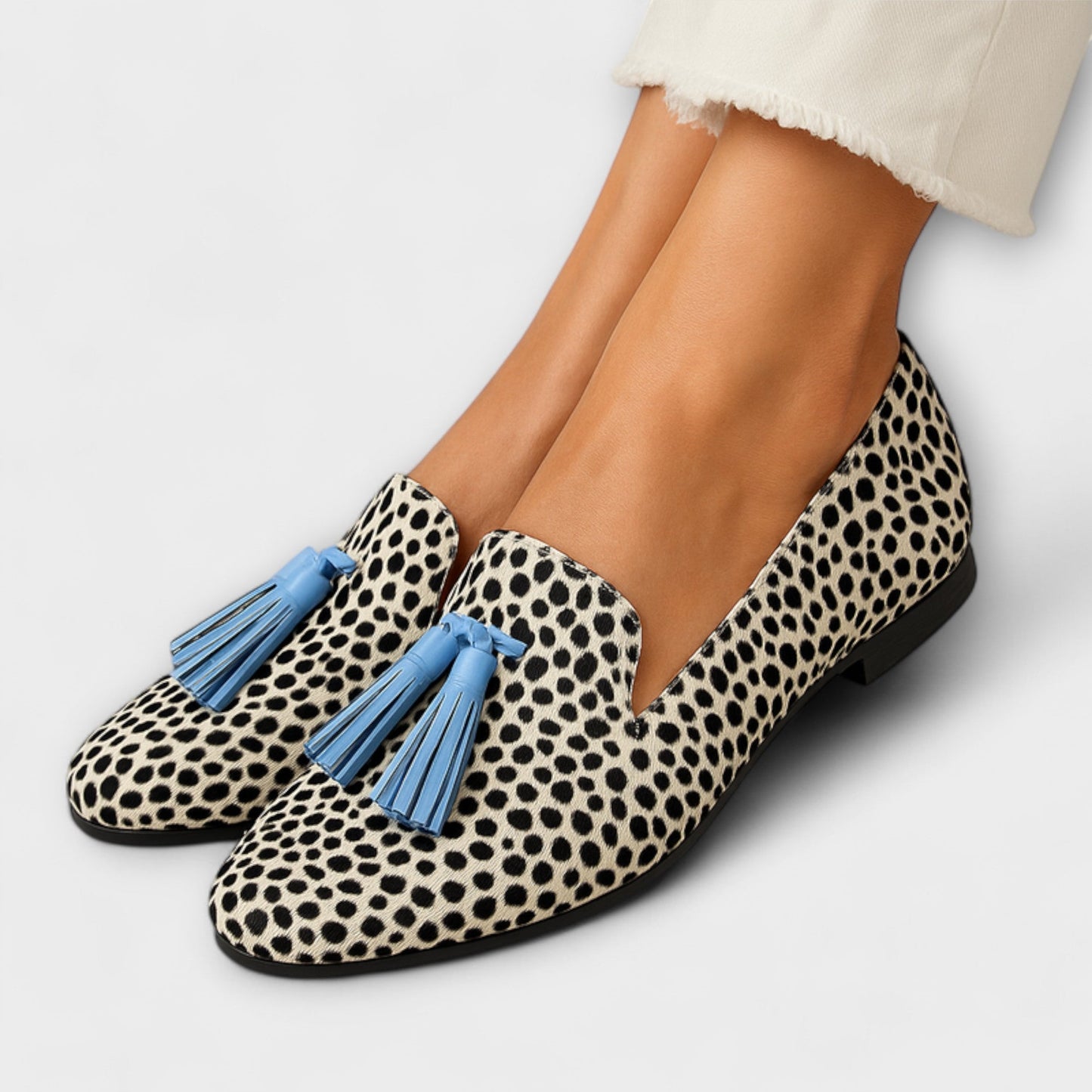 Mocasines de Moda con Pompones - Vestiria