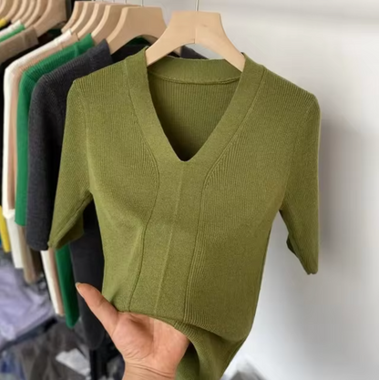 Camisa de punto cuello en V suave