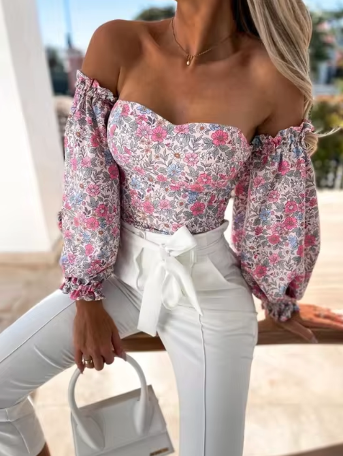 Blusas Florales con Escote en V