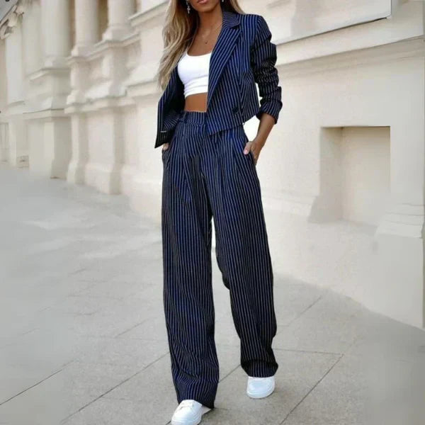 Traje Chic de Dos Piezas Elegante