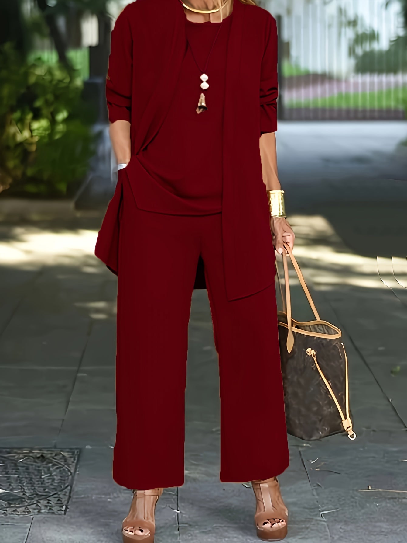 Traje mujer elegante de tres piezas