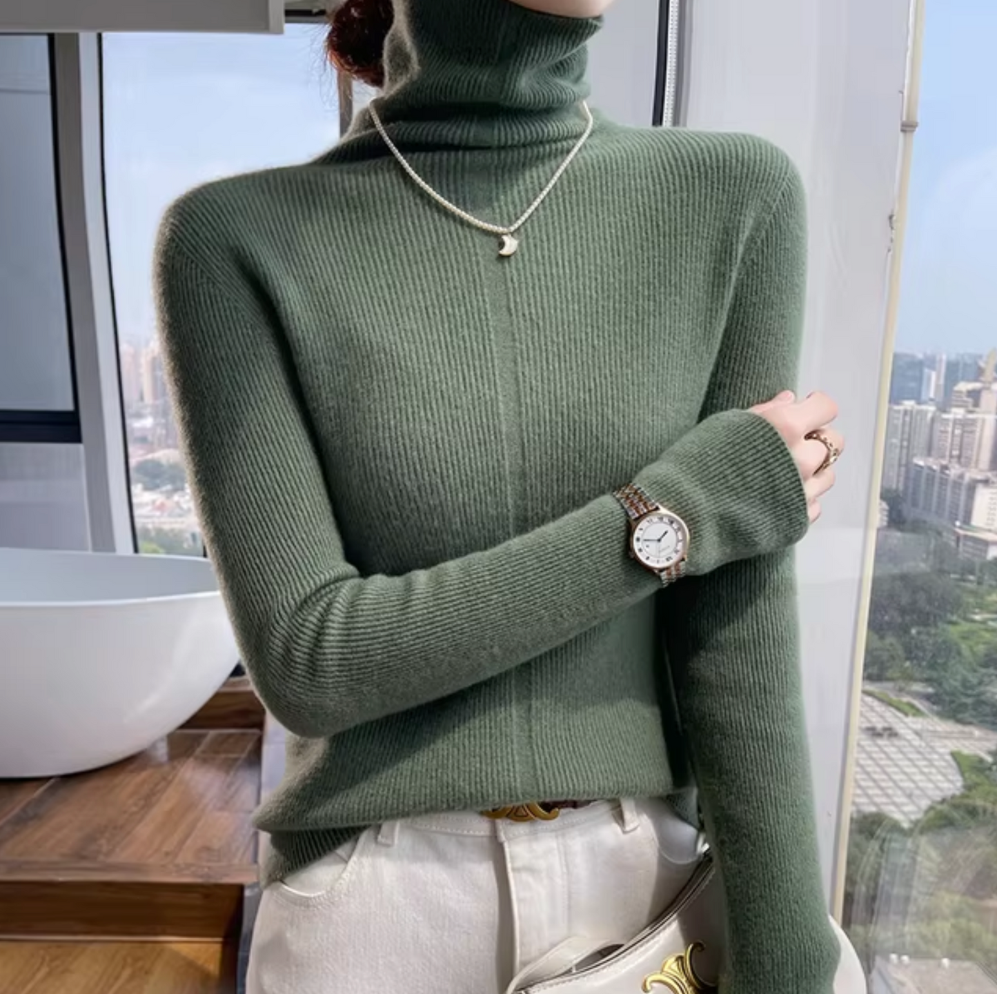 Chaquetón de lana suave cuello alto