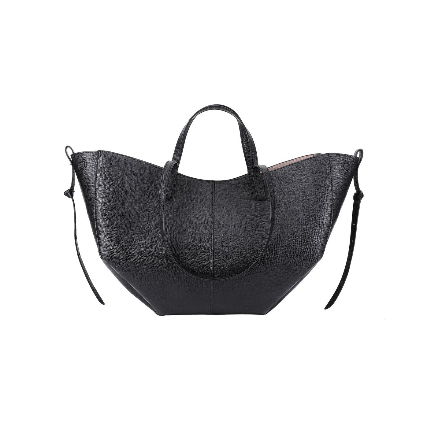 Bolso y clutch clásicos combinados